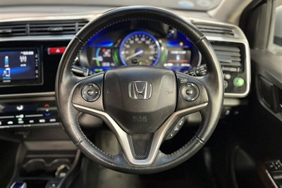2015 Honda Grace - Thumbnail