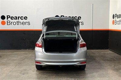 2015 Honda Grace - Thumbnail