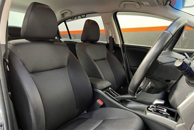 2015 Honda Grace - Thumbnail
