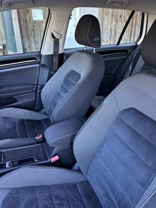 2015 Volkswagen Golf - Thumbnail