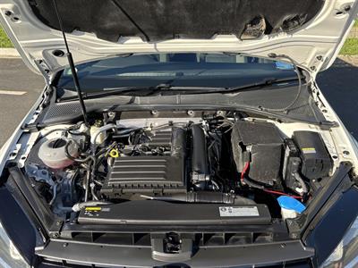 2015 Volkswagen Golf - Thumbnail