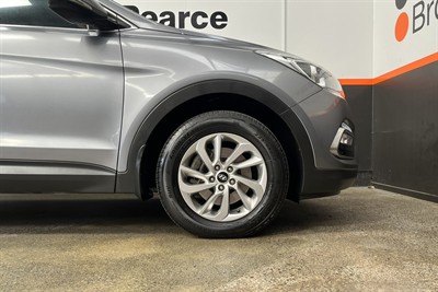 2015 Hyundai Santa Fe - Thumbnail