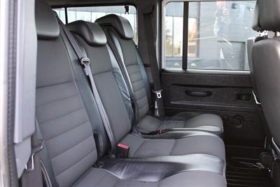 2010 Land Rover Defender - Thumbnail