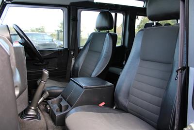 2010 Land Rover Defender - Thumbnail