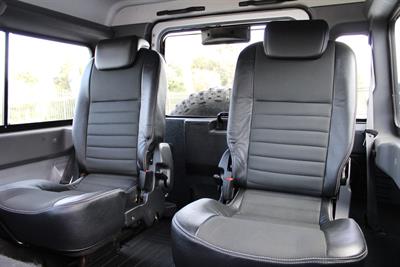 2010 Land Rover Defender - Thumbnail