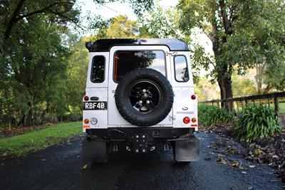 2010 Land Rover Defender - Thumbnail