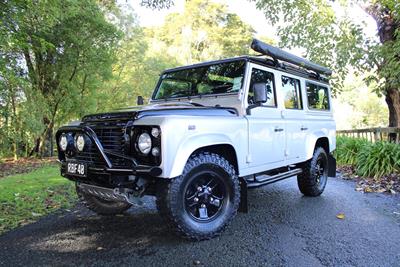 2010 Land Rover Defender - Thumbnail