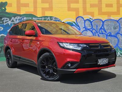 2017 Mitsubishi Outlander - Thumbnail