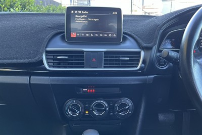 2016 Mazda Mazda3 - Thumbnail