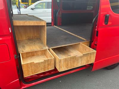 2015 Toyota Hiace - Thumbnail