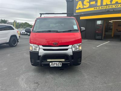 2015 Toyota Hiace - Thumbnail