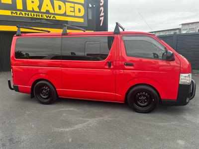 2015 Toyota Hiace - Thumbnail