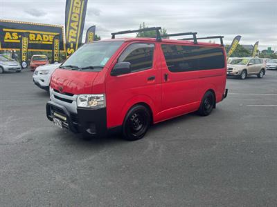 2015 Toyota Hiace - Thumbnail