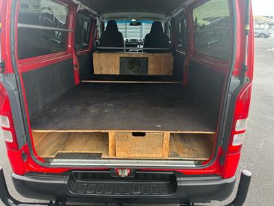 2015 Toyota Hiace - Thumbnail