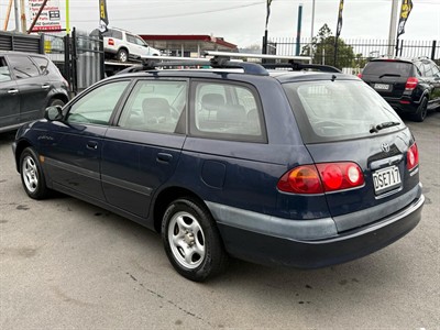 1999 Toyota Caldina - Thumbnail