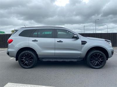 2021 Ford Everest - Thumbnail