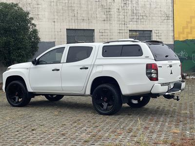 2019 Mitsubishi Triton - Thumbnail