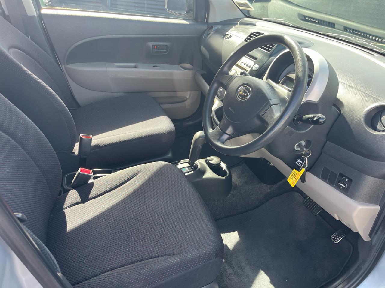2006 Daihatsu Sirion