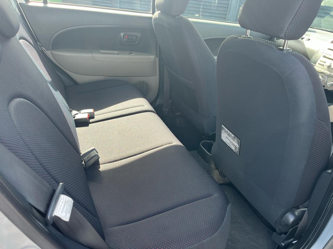 2006 Daihatsu Sirion