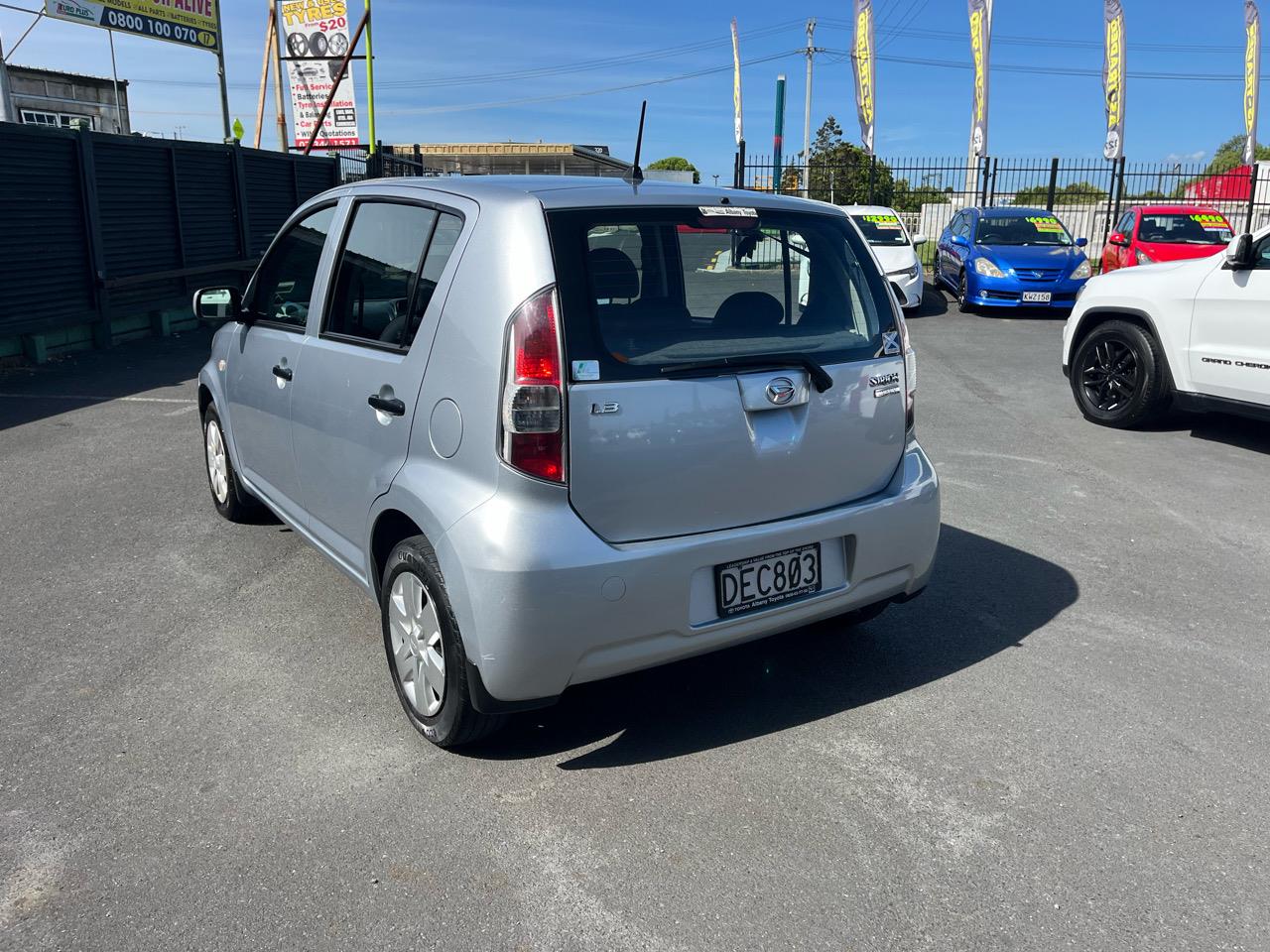 2006 Daihatsu Sirion