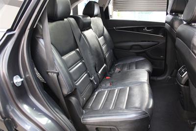 2017 Kia Sorento - Thumbnail