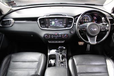 2017 Kia Sorento - Thumbnail