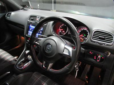 2012 Volkswagen GOLF - Thumbnail