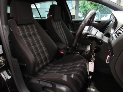 2012 Volkswagen GOLF - Thumbnail