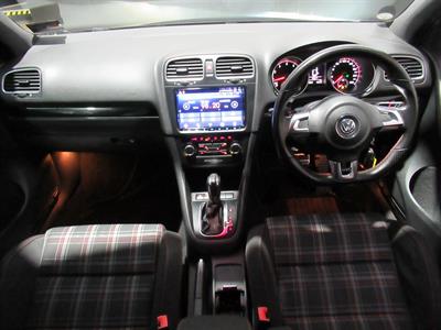 2012 Volkswagen GOLF - Thumbnail