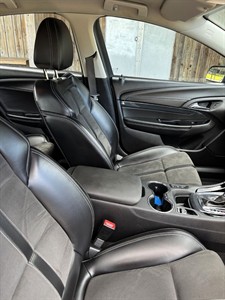 2015 Holden Commodore - Thumbnail