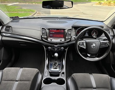 2015 Holden Commodore - Thumbnail