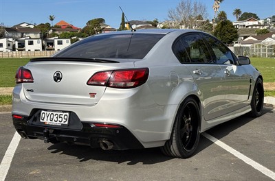 2015 Holden Commodore - Thumbnail