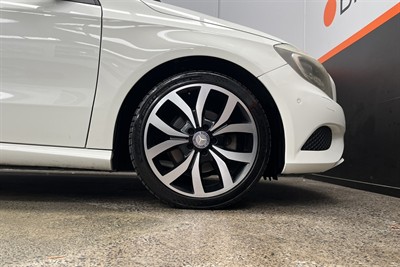 2013 Mercedes-Benz A180 - Thumbnail