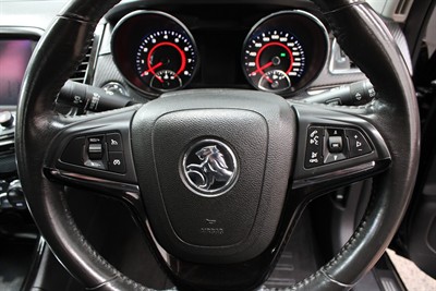 2016 Holden Commodore - Thumbnail