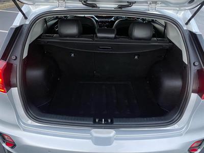 2021 Kia Niro - Thumbnail