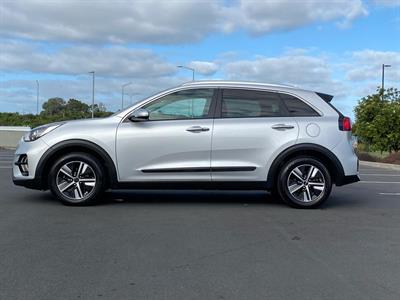 2021 Kia Niro - Thumbnail