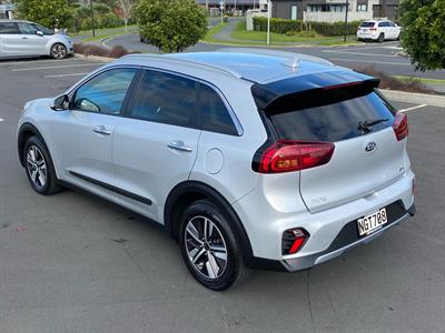 2021 Kia Niro - Thumbnail