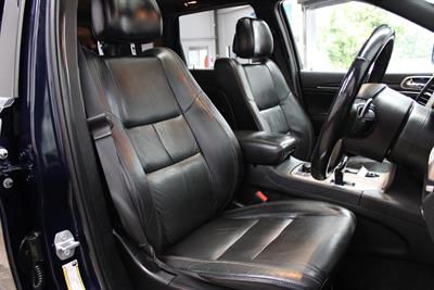 2016 Jeep Grand Cherokee - Thumbnail