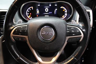 2016 Jeep Grand Cherokee - Thumbnail