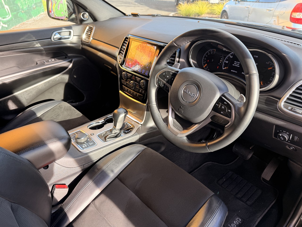 2019 Jeep GRAND CHEROKEE