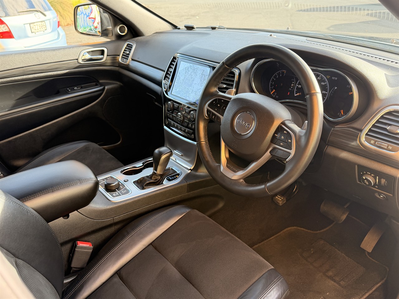 2019 Jeep GRAND CHEROKEE