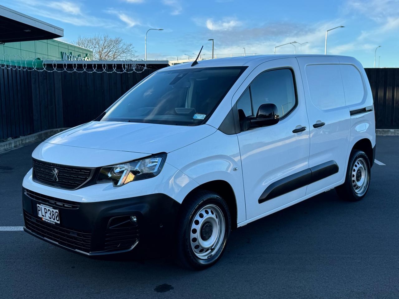 2022 Peugeot Partner