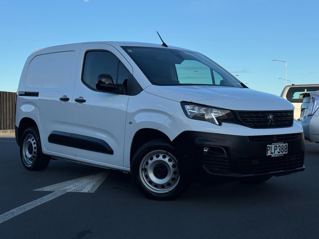 2022 Peugeot Partner