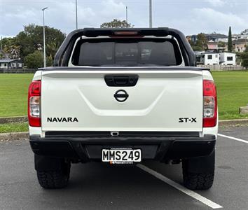 2019 Nissan Navara - Thumbnail