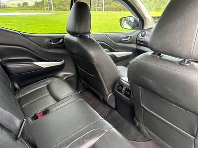 2019 Nissan Navara - Thumbnail
