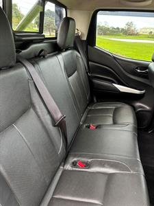 2019 Nissan Navara - Thumbnail