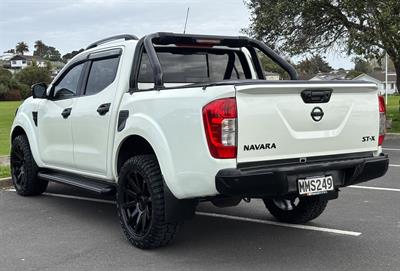 2019 Nissan Navara - Thumbnail