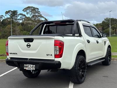 2019 Nissan Navara - Thumbnail
