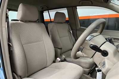 2006 Toyota RAUM - Thumbnail