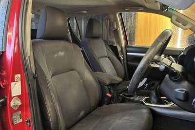 2016 Toyota Hilux - Thumbnail